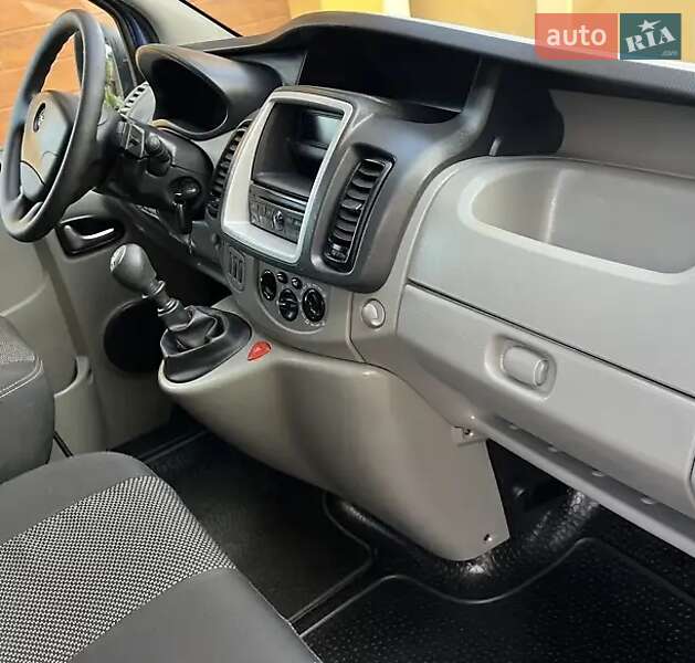 Минивэн Opel Vivaro 2011 в Умани