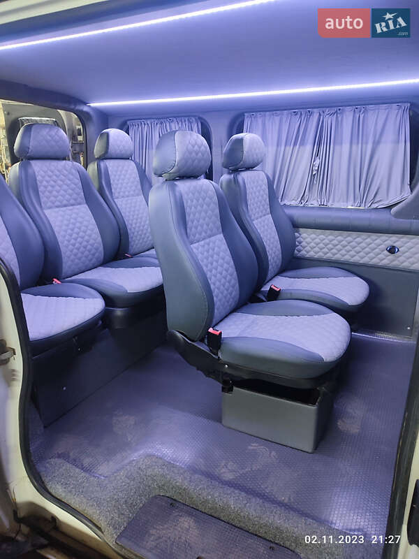 Минивэн Opel Vivaro 2004 в Одессе