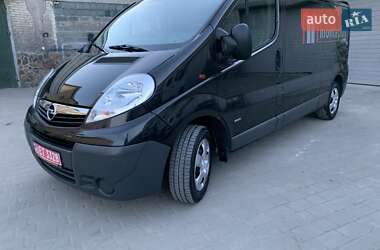 Грузовой фургон Opel Vivaro 2012 в Бродах