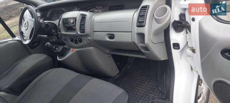 Минивэн Opel Vivaro 2004 в Виннице