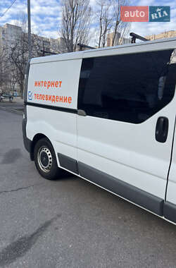 Грузопассажирский фургон Opel Vivaro 2013 в 