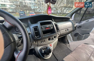 Грузопассажирский фургон Opel Vivaro 2013 в 