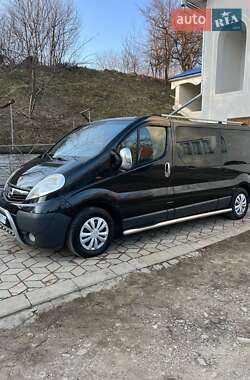 Мінівен Opel Vivaro 2008 в Коломиї