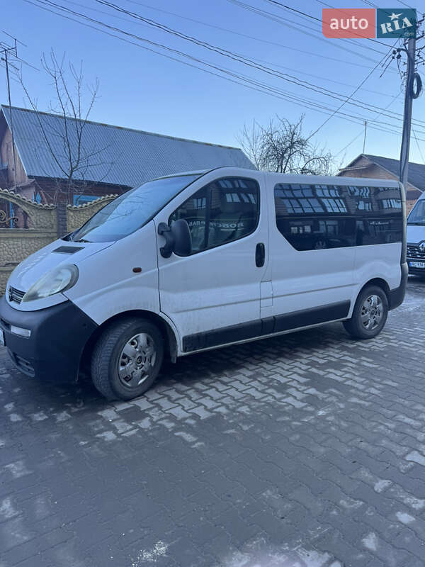 Opel Vivaro 2004 Opel Vivaro 2004