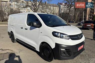 Грузовой фургон Opel Vivaro 2020 в Черновцах