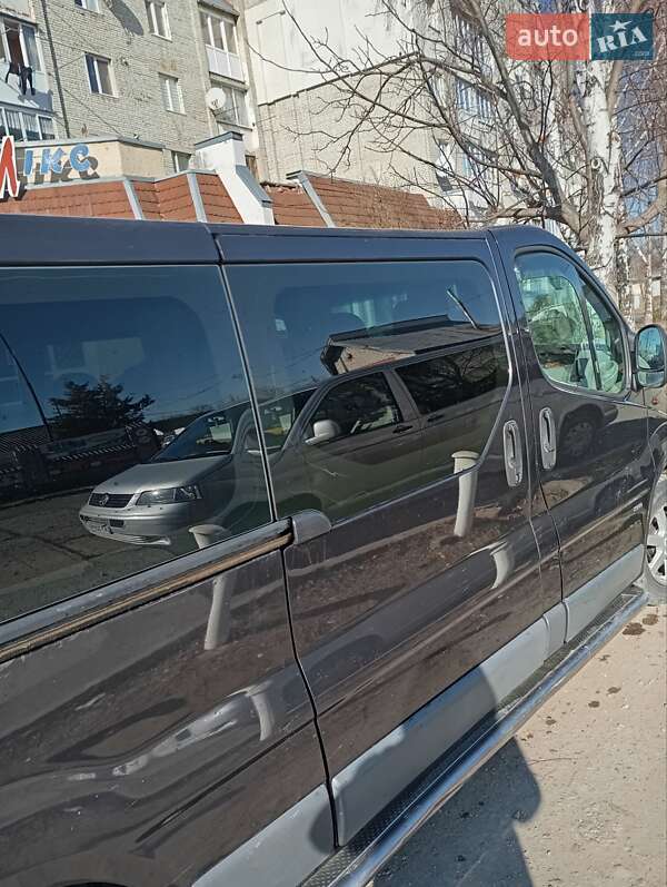 Минивэн Opel Vivaro 2003 в Сколе