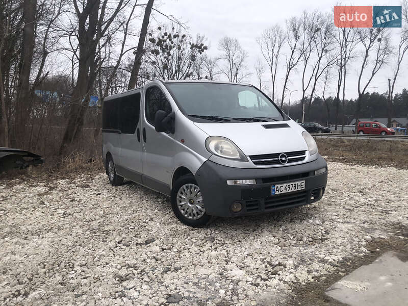 Opel Vivaro 2003