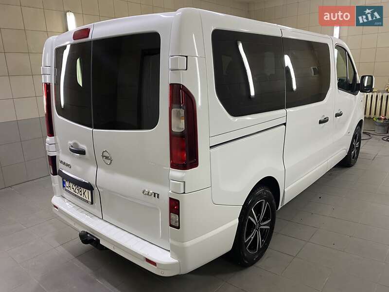 Минивэн Opel Vivaro 2016 в Умани