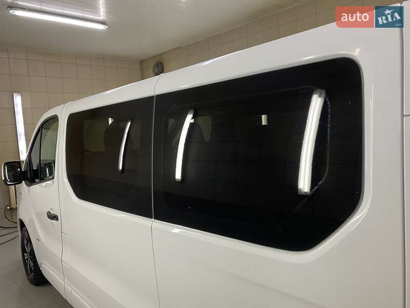 Минивэн Opel Vivaro 2016 в Умани
