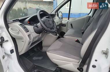 Минивэн Opel Vivaro 2014 в Сарнах