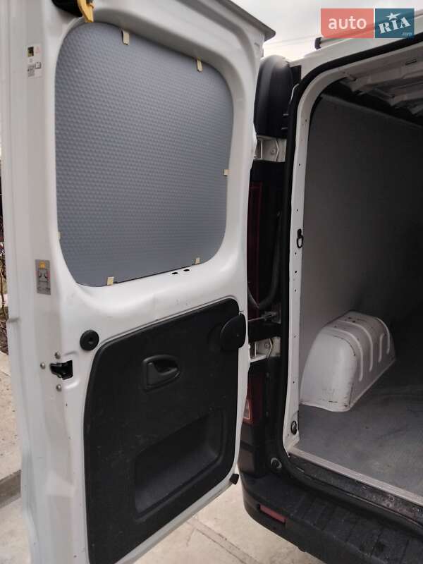 Грузовой фургон Opel Vivaro 2016 в Боярке