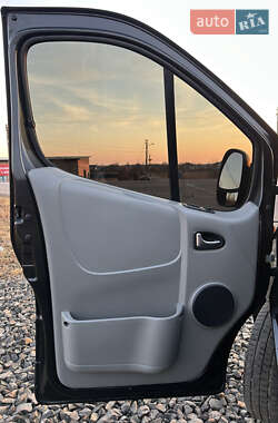 Мінівен Opel Vivaro 2012 в 