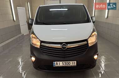 Мінівен Opel Vivaro 2015 в Умані