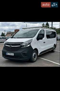 Минивэн Opel Vivaro 2015 в 