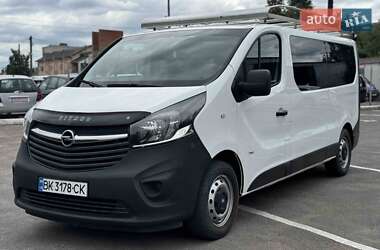 Минивэн Opel Vivaro 2015 в Дубно