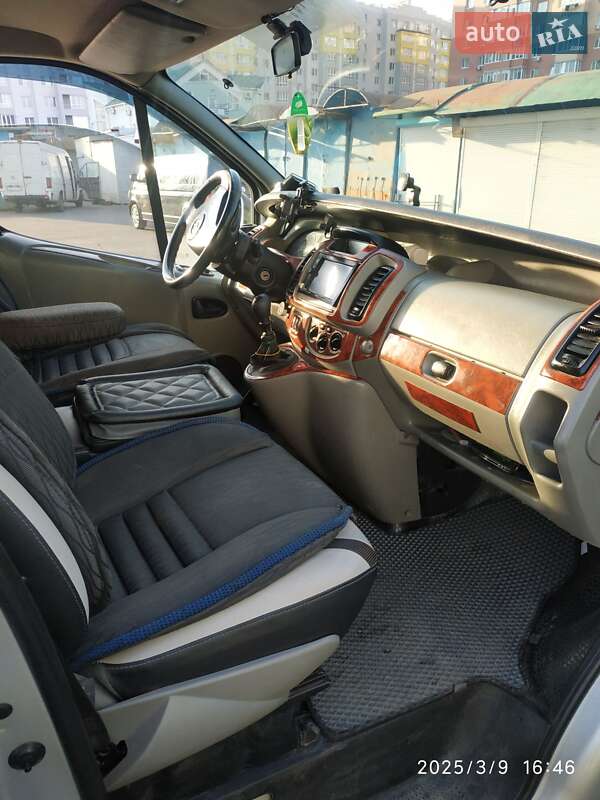 Минивэн Opel Vivaro 2006 в Виннице