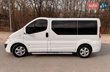 Минивэн Opel Vivaro 2013 в 