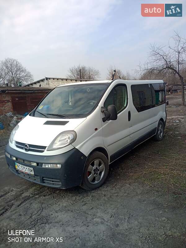 Минивэн Opel Vivaro 2003 в Нововолынске