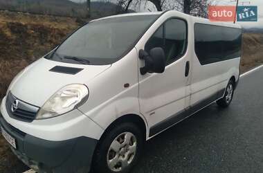 Мінівен Opel Vivaro 2013 в Ужгороді