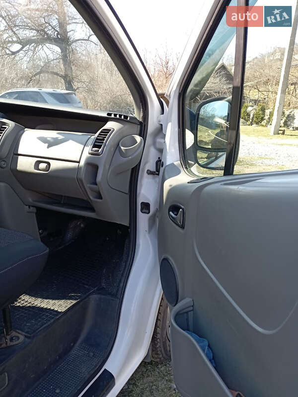 Минивэн Opel Vivaro 2009 в Дунаевцах