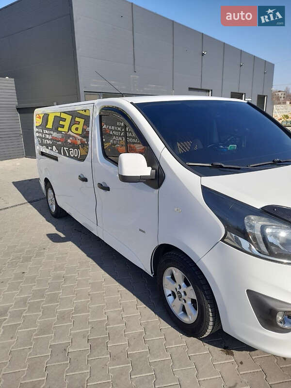 Минивэн Opel Vivaro 2014 в Звягеле