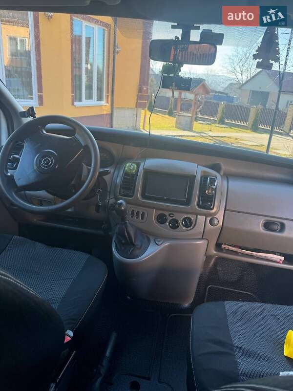 Минивэн Opel Vivaro 2006 в Дрогобыче