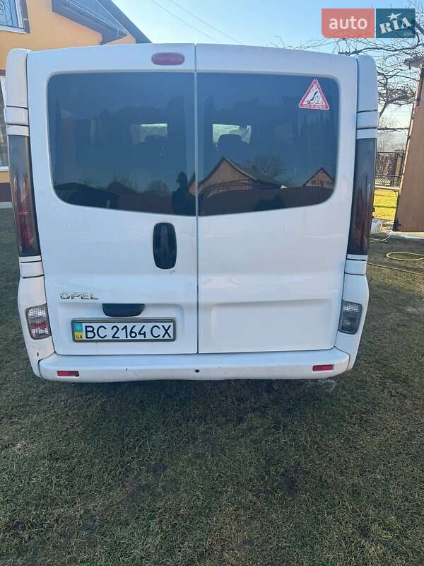 Минивэн Opel Vivaro 2006 в Дрогобыче