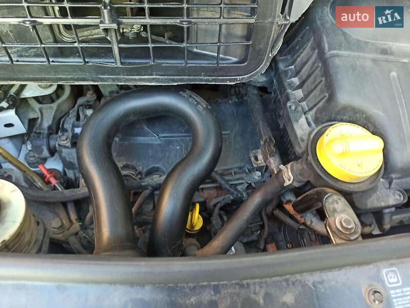 Грузовой фургон Opel Vivaro 2013 в Ирпене