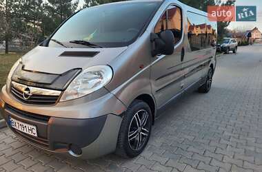 Минивэн Opel Vivaro 2007 в 