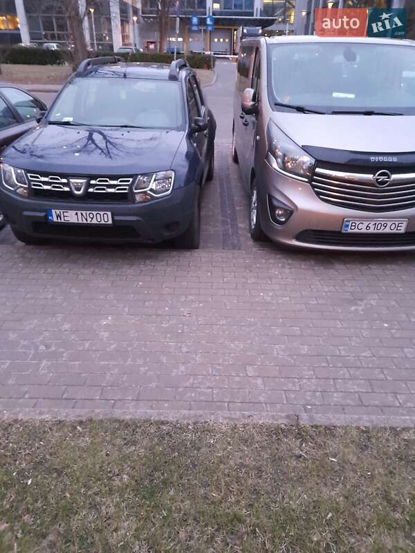 Мінівен Opel Vivaro 2016 в Львові