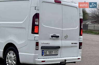 Грузовой фургон Opel Vivaro 2015 в 