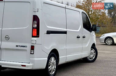 Грузовой фургон Opel Vivaro 2015 в 