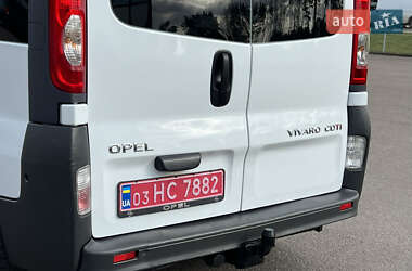 Мінівен Opel Vivaro 2013 в 