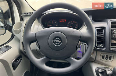 Мінівен Opel Vivaro 2013 в 
