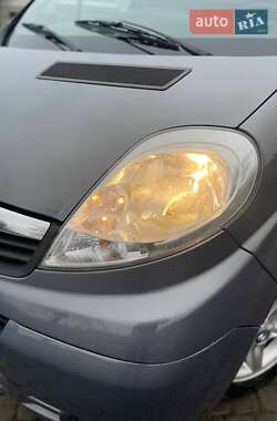 Минивэн Opel Vivaro 2013 в 
