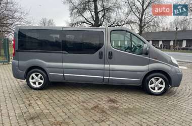 Минивэн Opel Vivaro 2013 в 