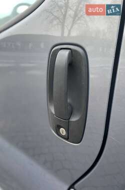 Минивэн Opel Vivaro 2013 в 