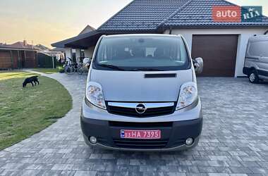 Минивэн Opel Vivaro 2013 в 