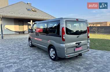 Минивэн Opel Vivaro 2013 в 
