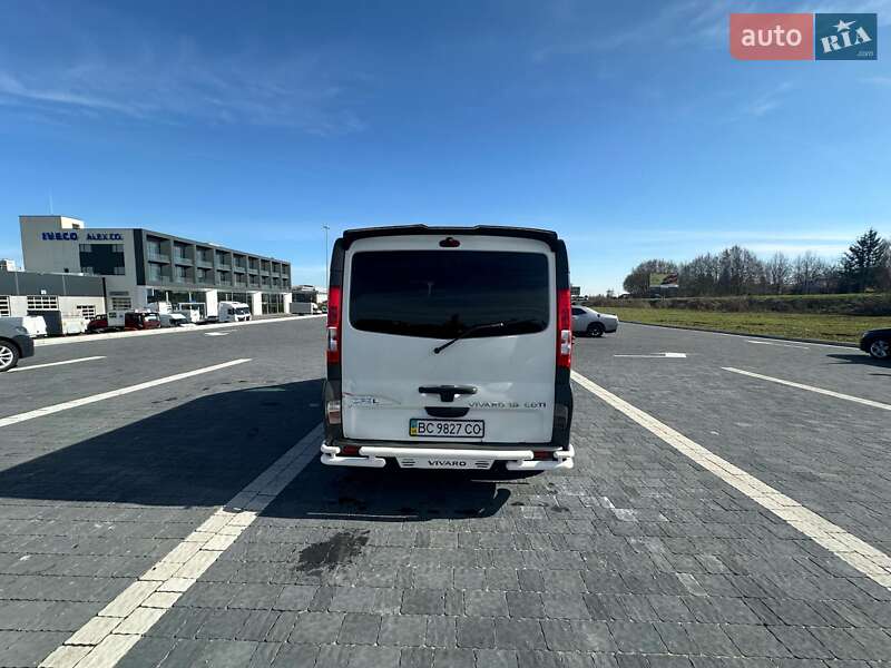 Минивэн Opel Vivaro 2005 в Турке