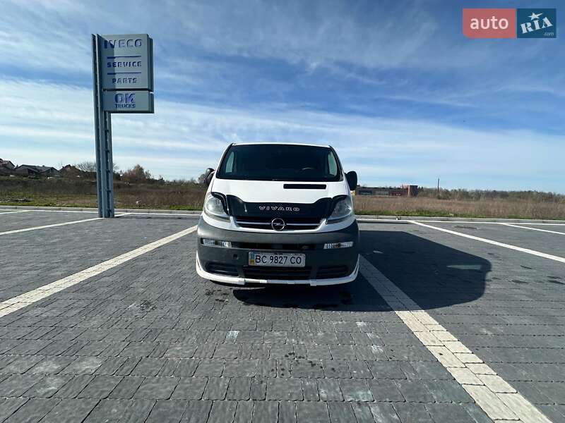 Opel Vivaro 2005