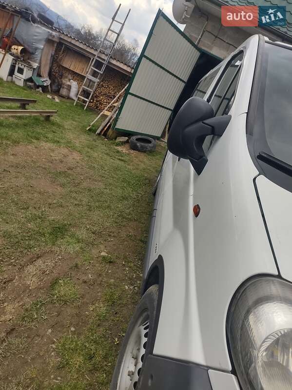 Минивэн Opel Vivaro 2006 в Ивано-Франковске