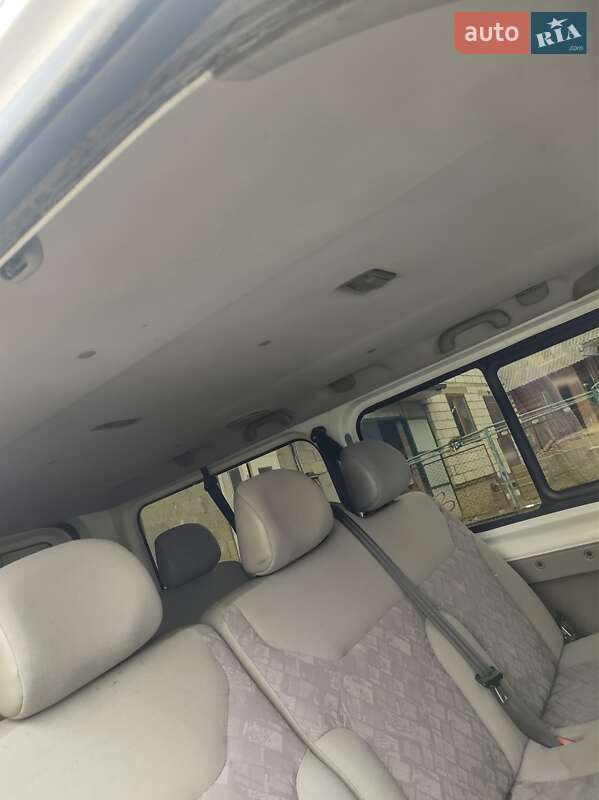 Минивэн Opel Vivaro 2006 в Ивано-Франковске