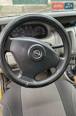 Минивэн Opel Vivaro 2004 в 