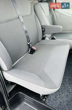Минивэн Opel Vivaro 2013 в 