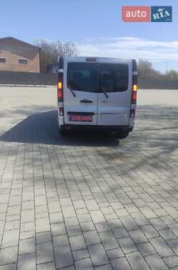 Минивэн Opel Vivaro 2015 в 