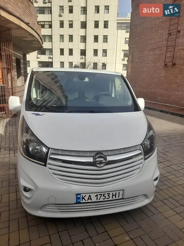 Мінівен Opel Vivaro 2016 в 
