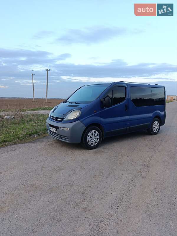 Мінівен Opel Vivaro 2005 в 