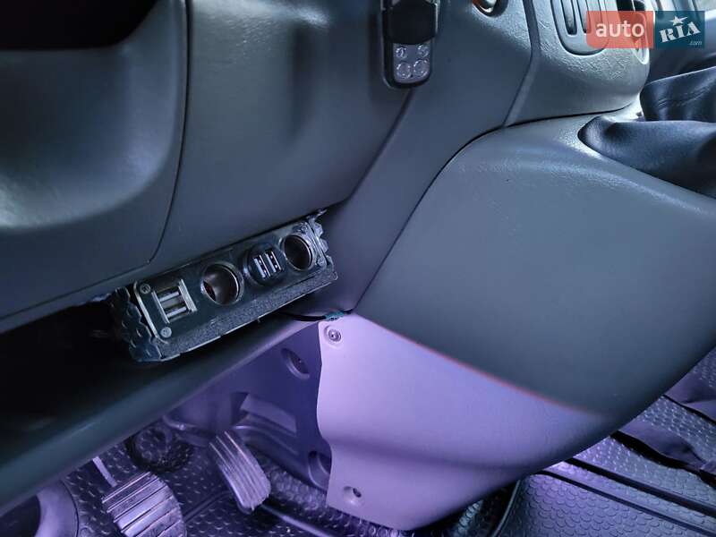 Минивэн Opel Vivaro 2007 в Хмельницком