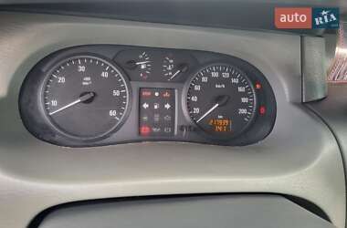 Минивэн Opel Vivaro 2005 в 